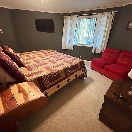Cabin With Treehouse Views, 3 King Beds, 4 Bunks, And Large Hot Tub! Gatlinburg Kültér fotó