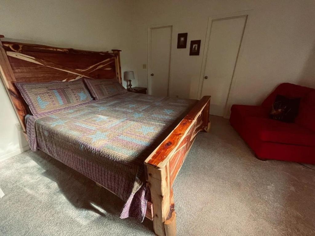 Cabin With Treehouse Views, 3 King Beds, 4 Bunks, And Large Hot Tub! Gatlinburg Kültér fotó