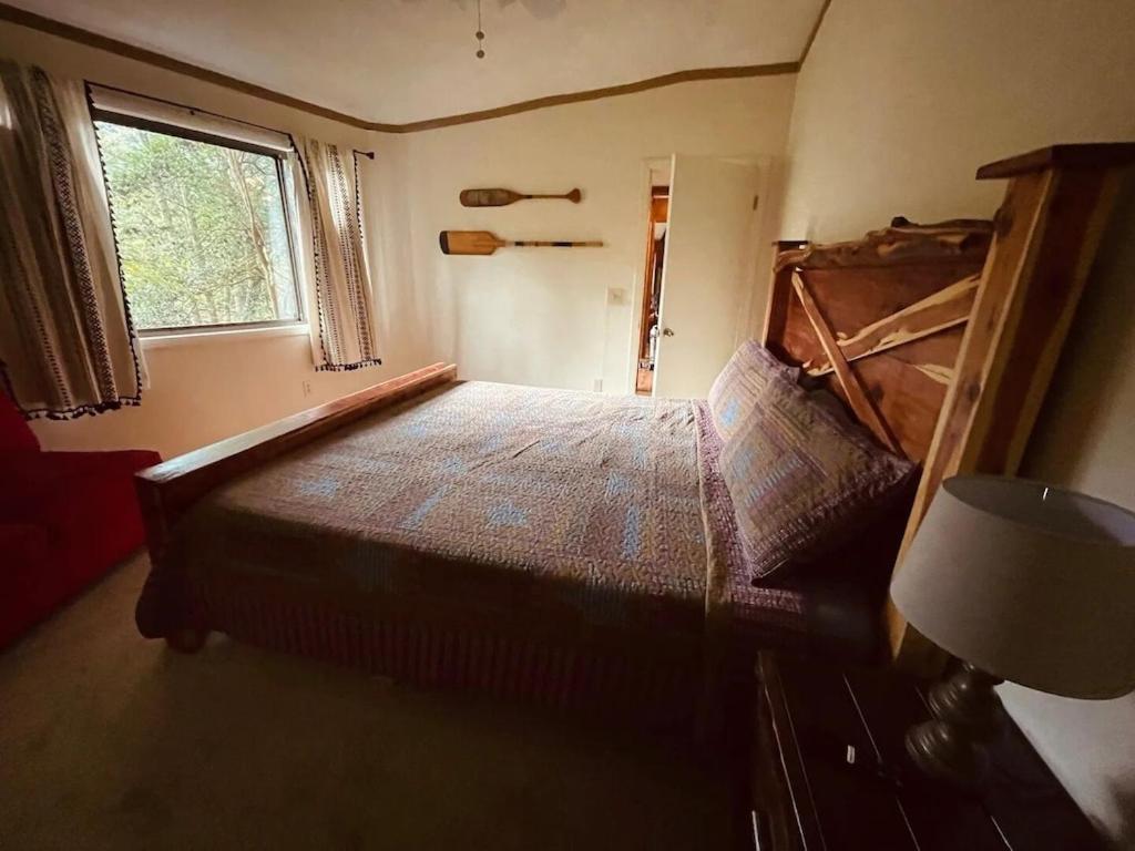 Cabin With Treehouse Views, 3 King Beds, 4 Bunks, And Large Hot Tub! Gatlinburg Kültér fotó